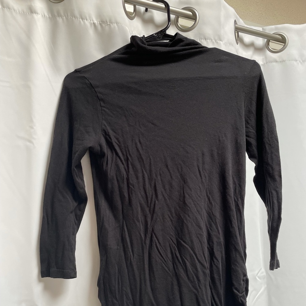 Black Quarter Sleeve Turtleneck